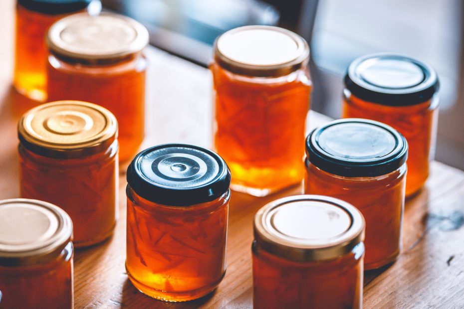 do you know how to say make jam in French? It's a french cultural staple